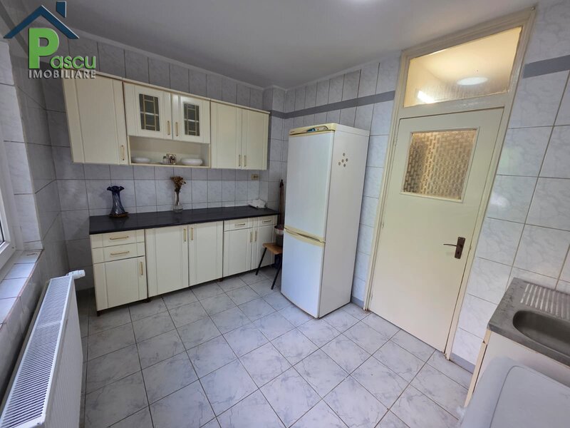 Tineretului, str. Baltita, inchiriere garsoniera 37 mpu, decomandata.